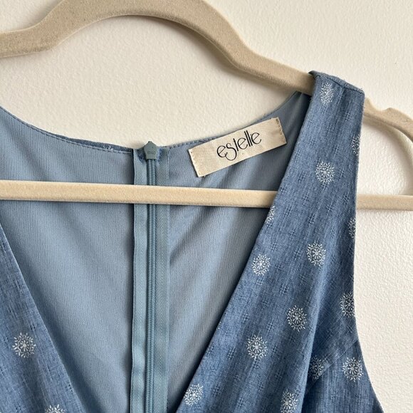 ESTELLE Fit and Flare V-Neck Dress - Size Medium - Picture 6 of 7